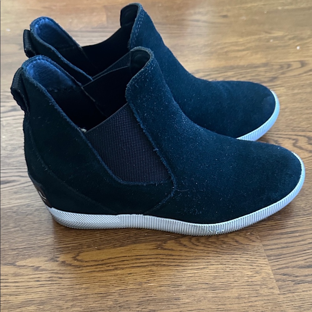 Sorel  Black wedges
